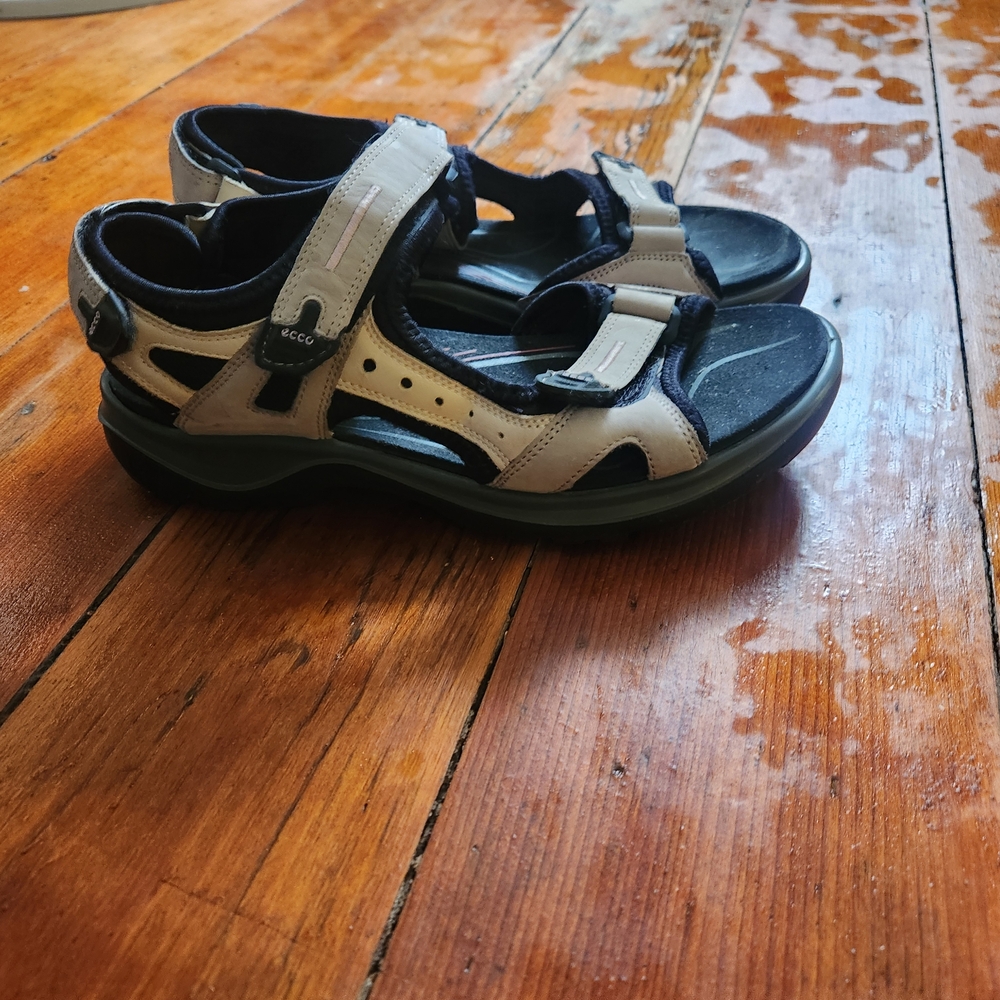 Ecco Kids Sandals - Black and Cream